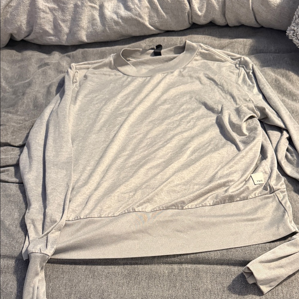 Vuori Heather Gray Long-Sleeve Shirt